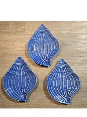 Andrea By Sadek Blue Porcelain Nautilus Shell Plates Set Of 3 Serving Decorative